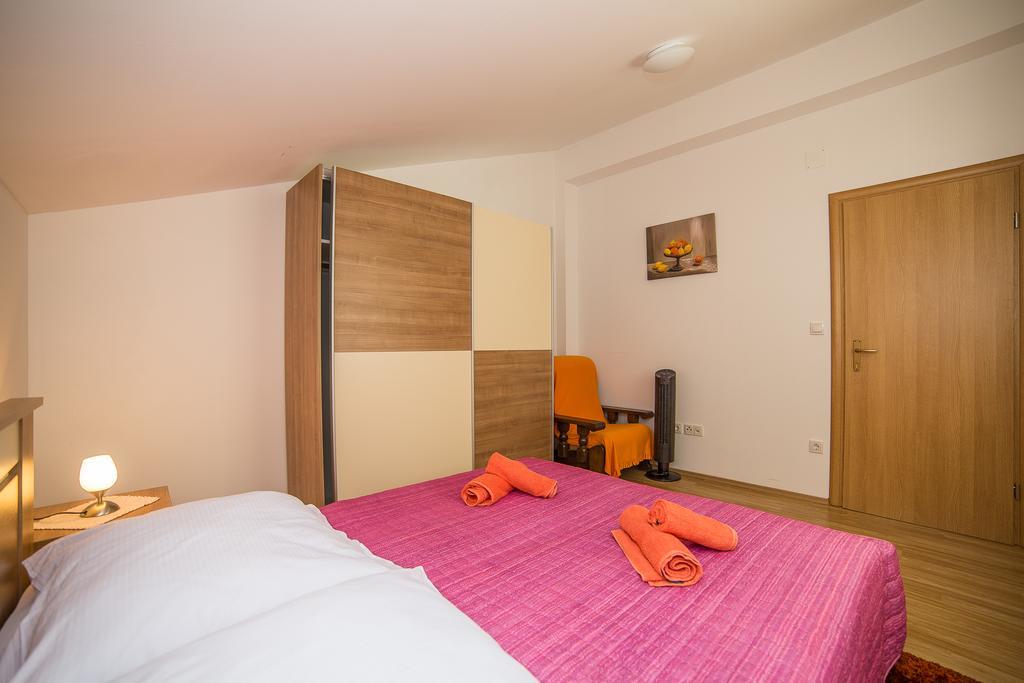Apartments Saldun トロギール エクステリア 写真